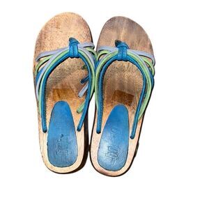 Bongo Vintage Colorful Strappy Sandals Size 7